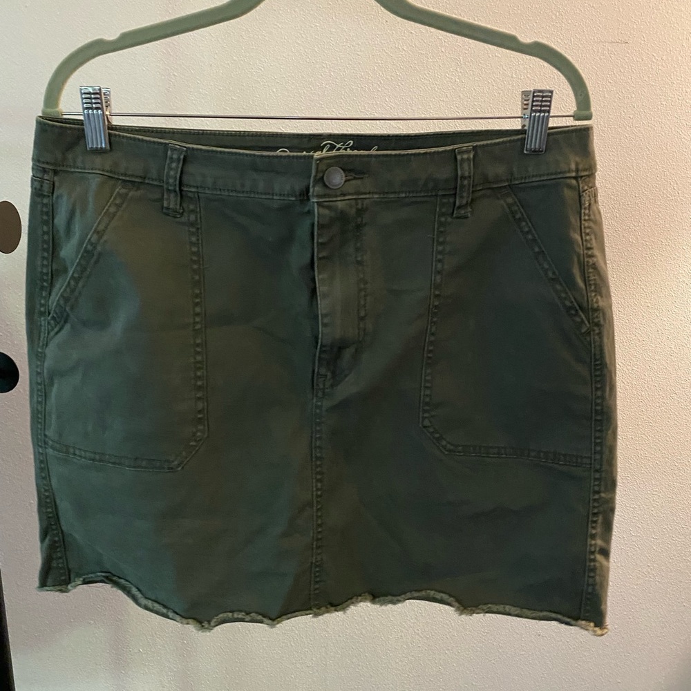 Universal Thread khaki green mini skirt